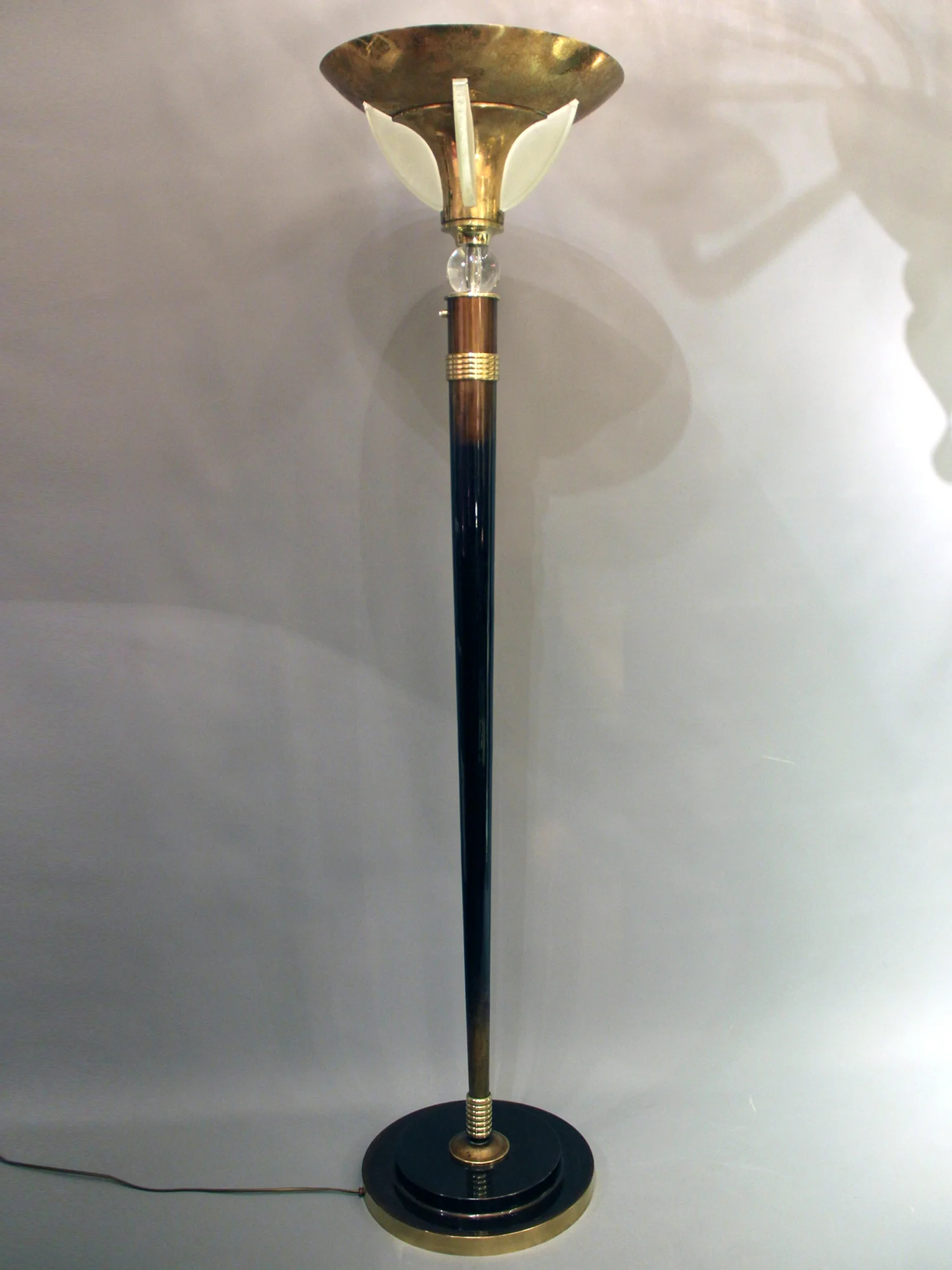 Lampadaire d'époque Art-Deco dans l'esprit de Genet et Michon-02