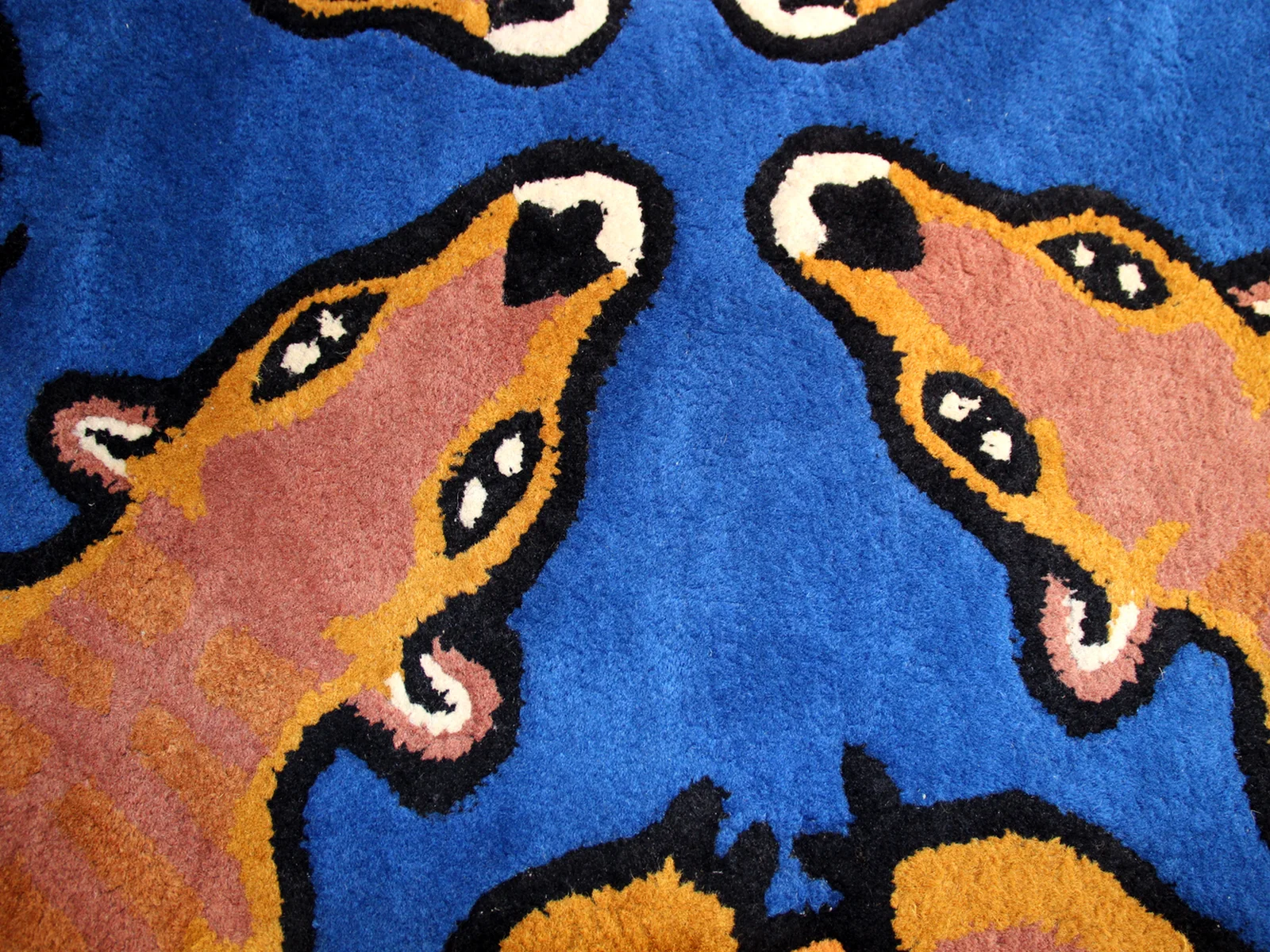 Tapis Desert Bar, Jean-Charles de Castelbajac. 1985 -03