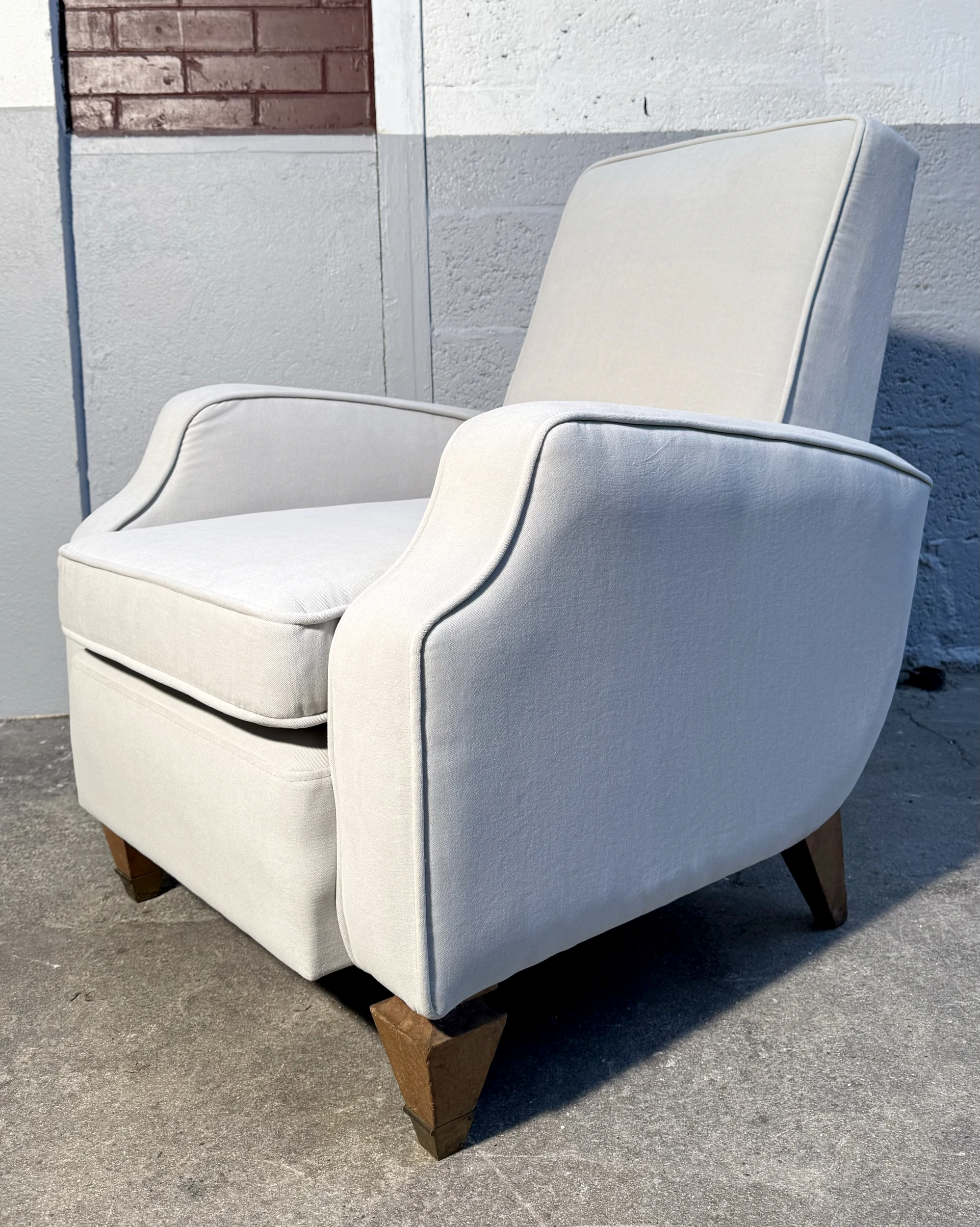 PAIRE FAUTEUILS JACQUES QUINET 10