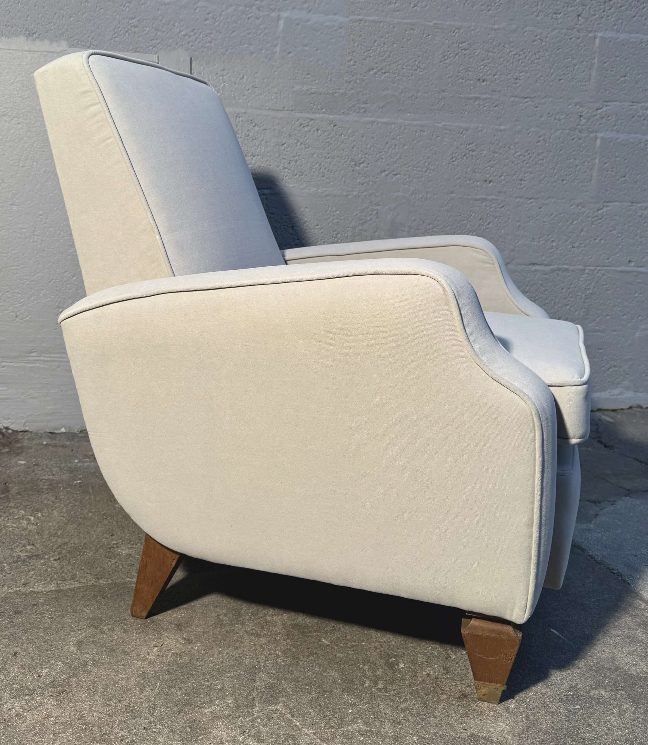 PAIRE FAUTEUILS JACQUES QUINET 4